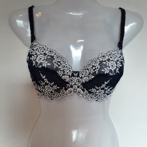 Wacoal White Lace & Navy Underwire Bra  34C